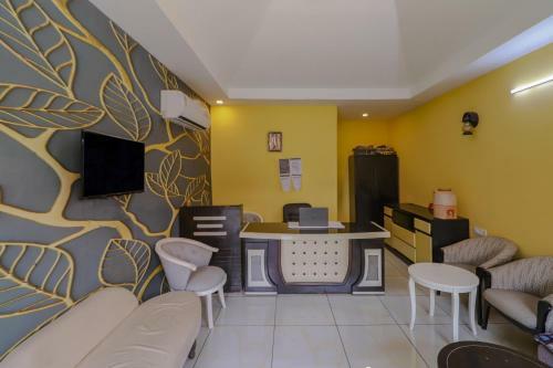 Hotel Oyo 87805 Pushpangan Divine
