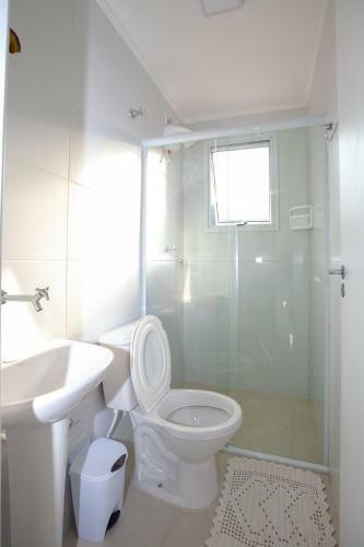 Apartamento Ubatuba, Ar, Varanda Gourmet, Piscinas E 300mt Praia
