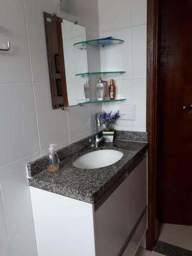 Apartamento Apto Novo, 2 Quartos - Itagu�