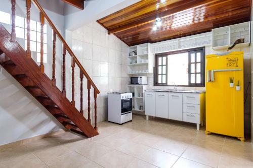 Bh 12: Casa Com Piscina, Perfeita E Bem Localizada!!!
