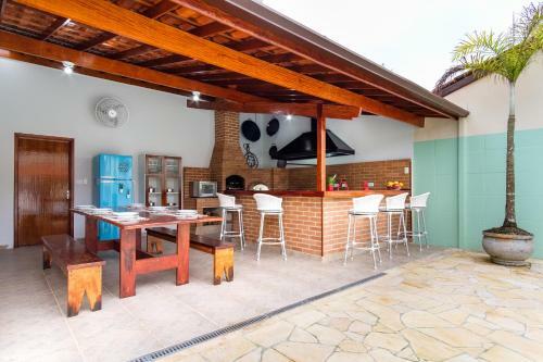 Bh 12: Casa Com Piscina, Perfeita E Bem Localizada!!!