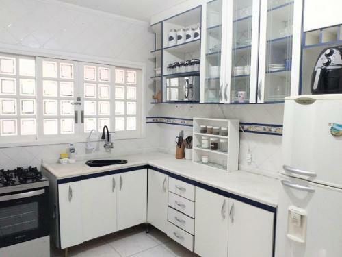 Casa Em Ubatuba - Condom�nio Com Acesso Ao Rio Grande
