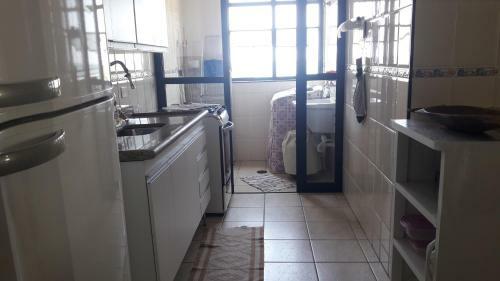 Apartamento Lia Bardas - Apto 33-1 - 02 Dorm Com Ar Cond E Vista P O Mar