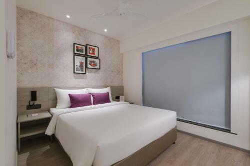 7 Apple Hotel Mahape