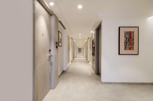 7 Apple Hotel Mahape