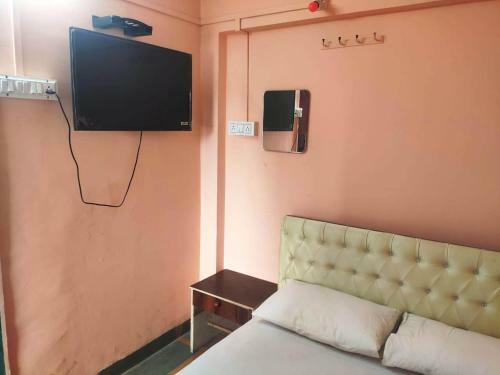 Hotel M G Lodging & Boarding