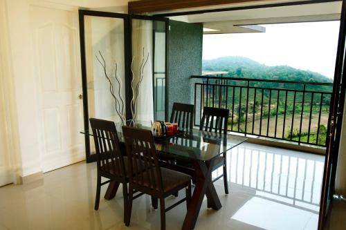 Hotel Thaza Peak View Resort