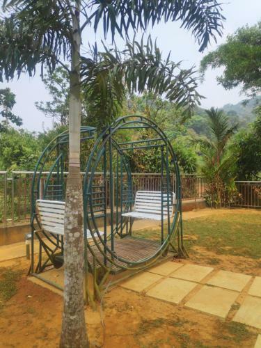 Hotel Thaza Peak View Resort
