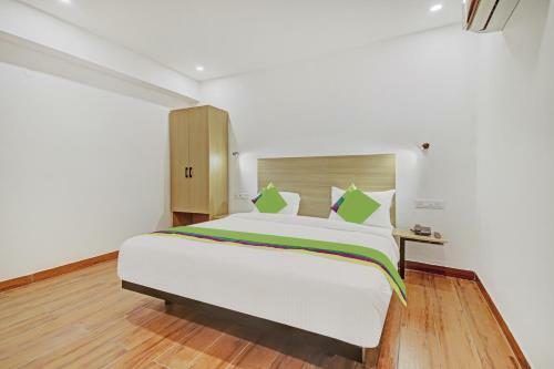 Treebo Trend Hotel Red York