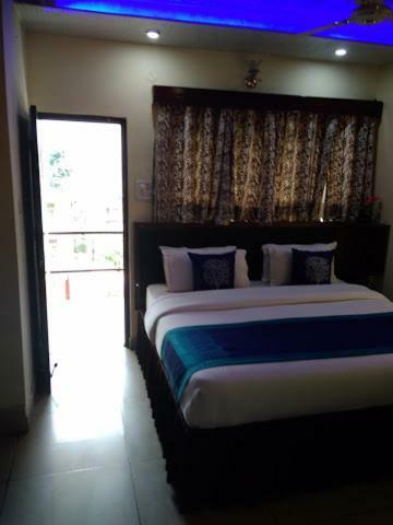 Hostal Vella Marina Hotel