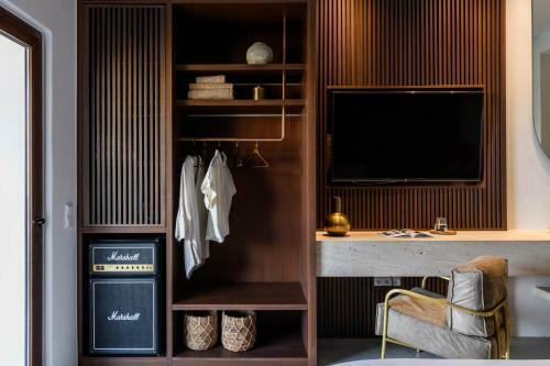 Charisma Hotel And Wellness Suites