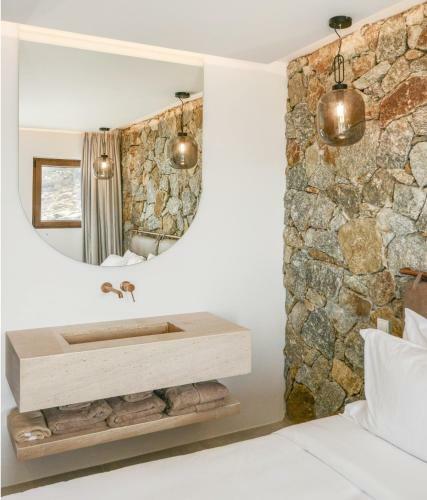 Charisma Hotel And Wellness Suites