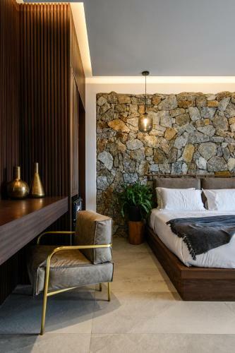 Charisma Hotel And Wellness Suites