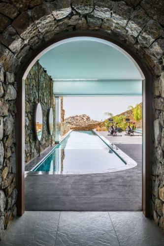 Charisma Hotel And Wellness Suites