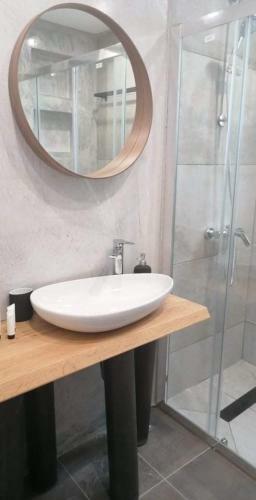 Villa Yalos Luxury Home