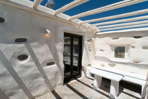 Aspro Paros Villa