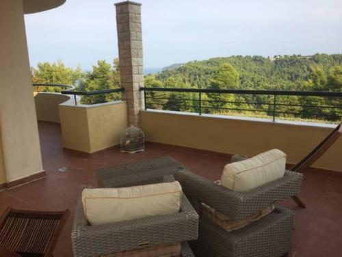 #luxlikehome Hill Summer Villa