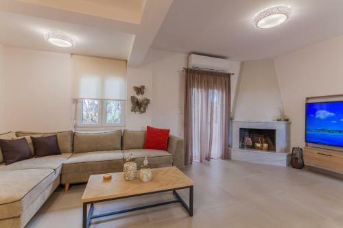 Gouves Family Apartment With Jacuzzi