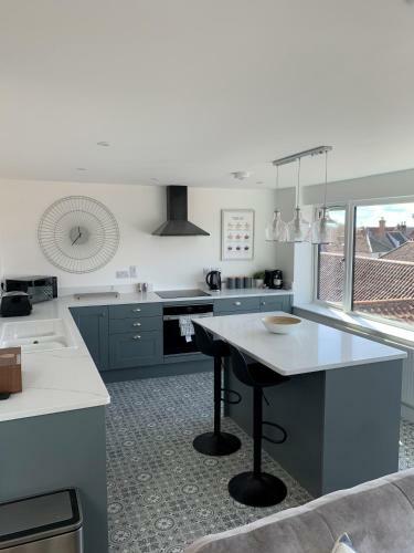 'the View' Penthouse Apartment Number Four Lees Terrace