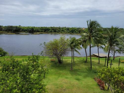 Apartamento Duplex 3 Su�tes Em Guarajuba Ba - Para�so Das �guas