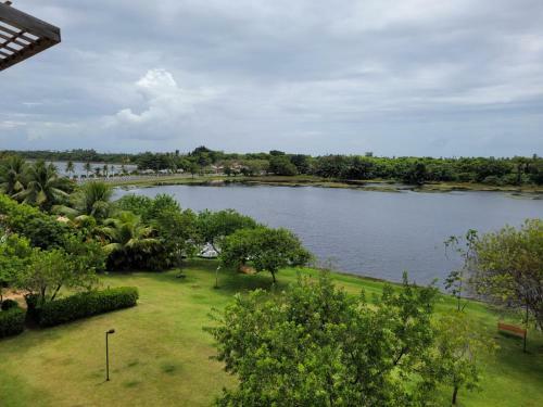 Apartamento Duplex 3 Su�tes Em Guarajuba Ba - Para�so Das �guas