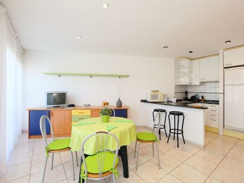 Apartment Palmiers I Llan�a