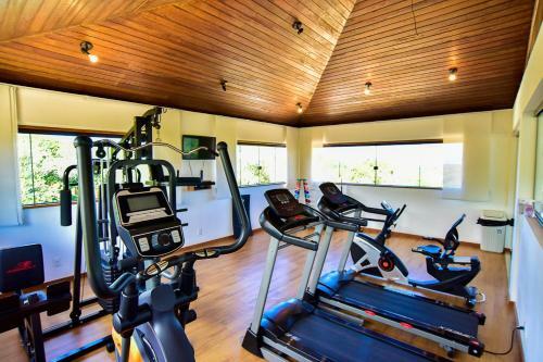 Casa De Alto Padr�o 6 Su�tes