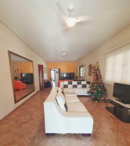 Borac�ia House