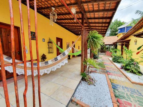 Hostal Babylon Village