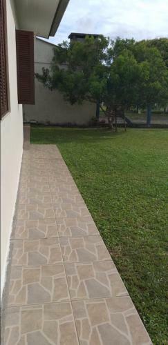 Casa Grande Com Amplo Terreno Em Imb�