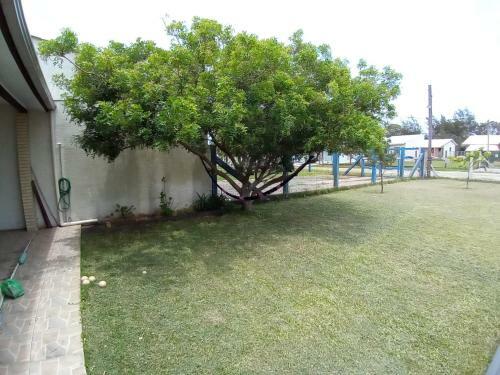 Casa Grande Com Amplo Terreno Em Imb�