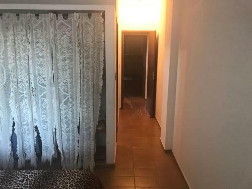Apartamento De 02 Quartos Na Praia Central