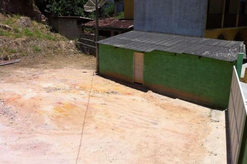Casa Com 05 Quartos A Menos De 100 Metros Da Praia