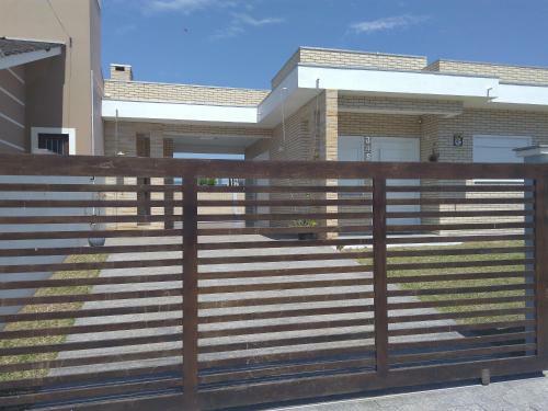 Casa Nova Praia Bella Torres Sc