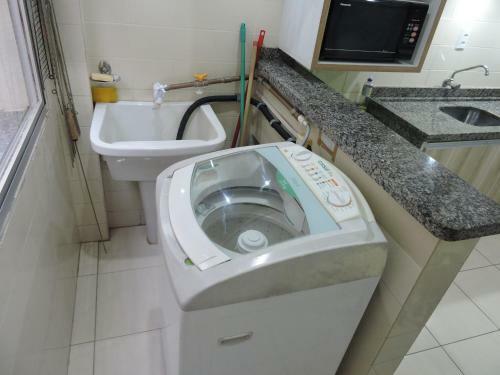 Apartamento Apto 2 Quartos No Centro De Bombinhas, 130 Metros Praia