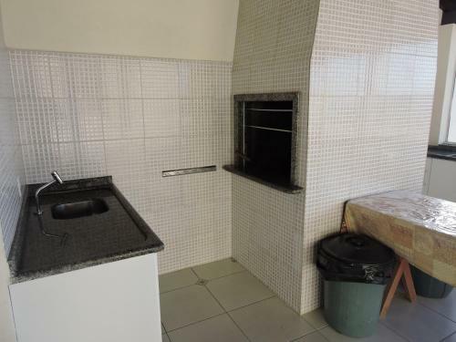 Apartamento Apto 2 Quartos No Centro De Bombinhas, 130 Metros Praia