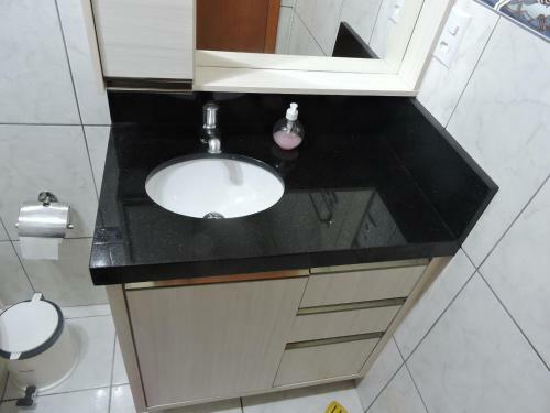Apartamento Apto 2 Quartos No Centro De Bombinhas, 130 Metros Praia