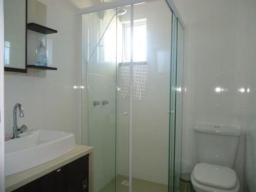 Res. Antonio Pinheiro. Apartamento Com 2 Dormit�rios.