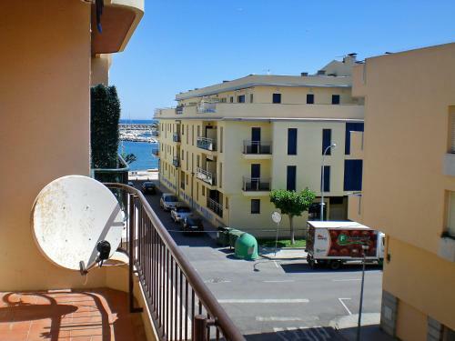 Edifici Emporda Apartment Llan��