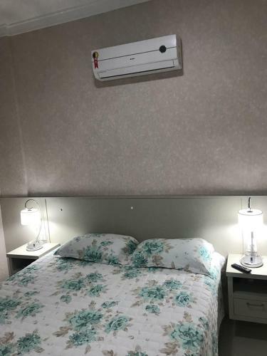 1049 - Apartamento Com 3 Su�tes Em Bombinhas Sc - 2 Vagas De Garagem