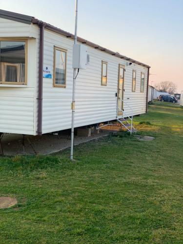 Cosy Private Caravan New Romney Sands Park