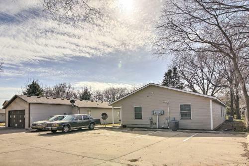 Charming Manhattan Duplex Unit Less Than 2 Mi To Ksu!