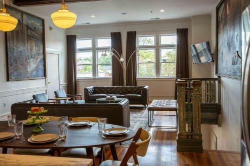Highland Station At The Bellwether Hotel
