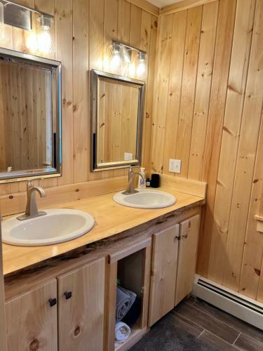 Loafers' Lodge