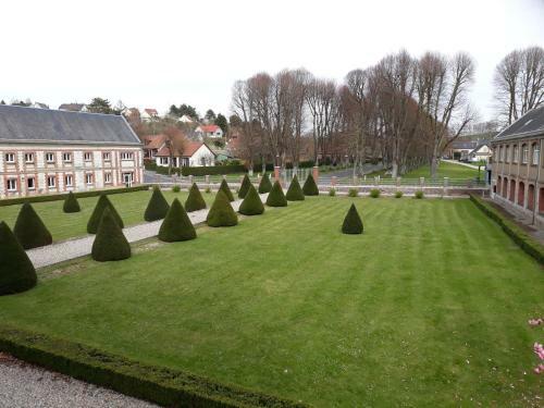 Hotel Le Chateau De Chantereine
