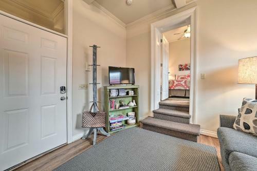 Downtown Loft Apartment, Steps To Riverfront!