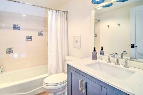 Charming Charlevoix Home On Lake Michigan!