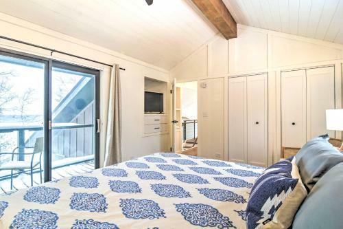 Charming Charlevoix Home On Lake Michigan!