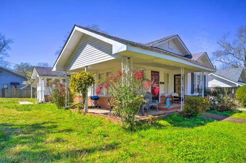 Cozy Corinth Escape About Half-mi To Shop And Dine!