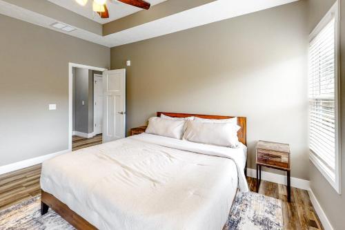 The Cozy Cottonwood Cabin